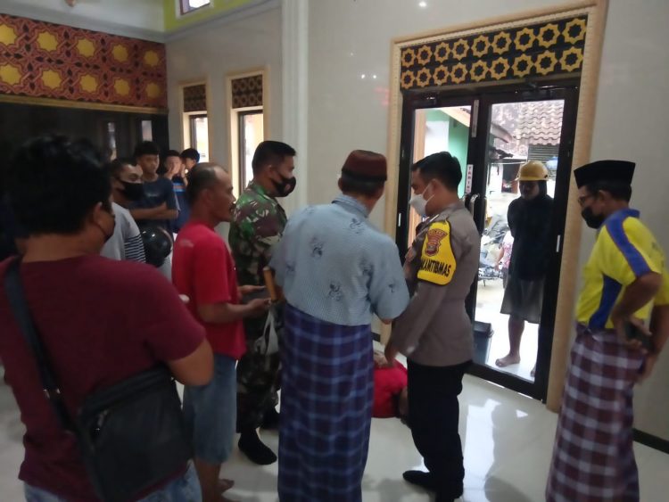 Mursyid Wafat di Masjid