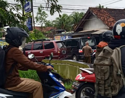Kemacetan di Jalinan Fajarisuk
