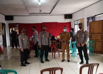 Vaksin door to door di Pringsewu