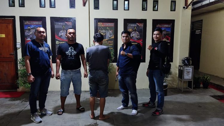 Polisi Tangkap Pencuri Handphone, pringsewu.lappung.com