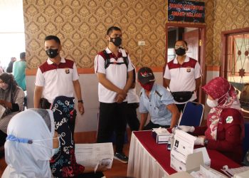 Vaksinasi di Pekon Podomoro