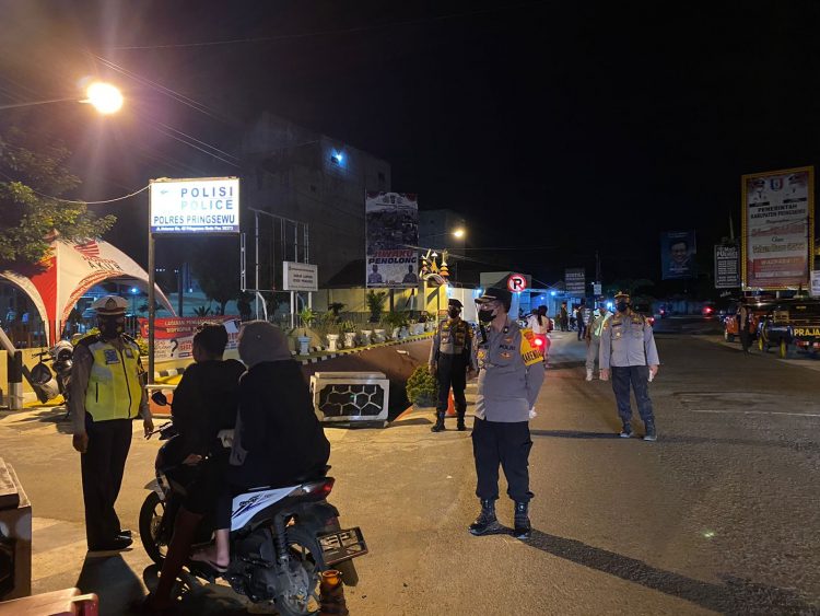 Polisi dan Satpol PP, pringsewu.lappung.com