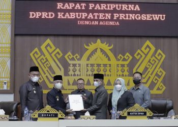 Sujadi Menyampaikan LKPJ Tahun 2021, pringsewu.lappung.com