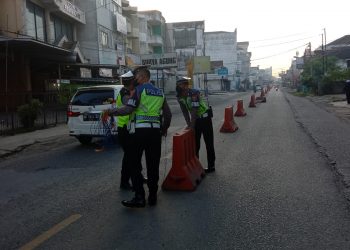 Satlantas Polres Pringsewu Bongkar Water Barrier