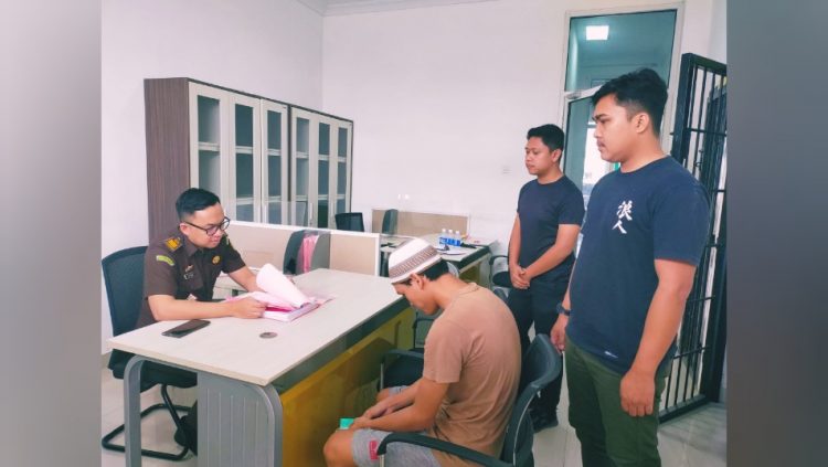 Polres Pringsewu Melimpahkan Tersangka Kasus Sabu