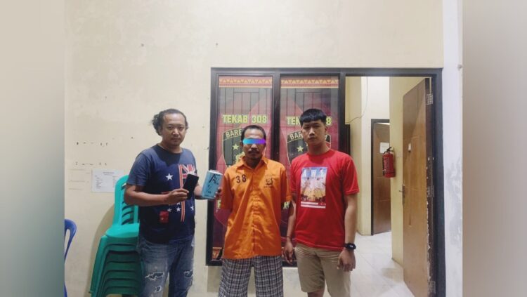 Pencurian Handphone di D'JIM Coffee & Resto