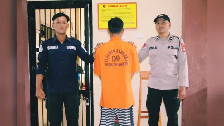 Oknum Honorer Nyambi Kurir Sabu