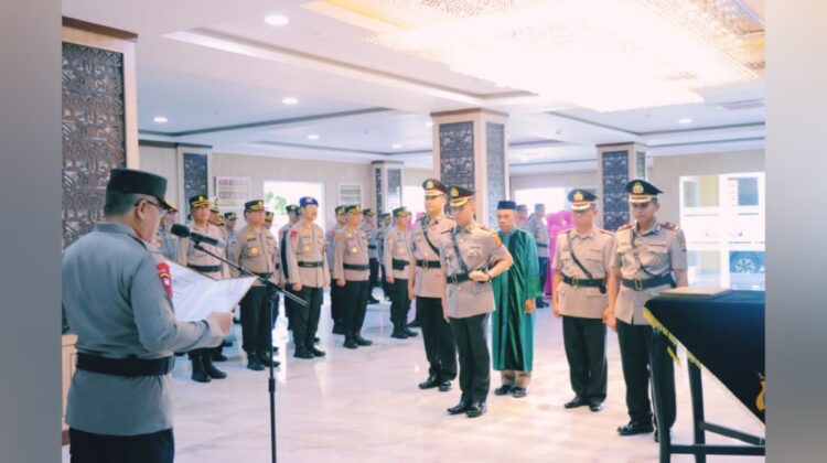 Irjen Pol Helmy Santika